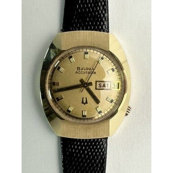Rare Model ! 1972 Bulova Accutron 14k Gold 45g Case Beautiful